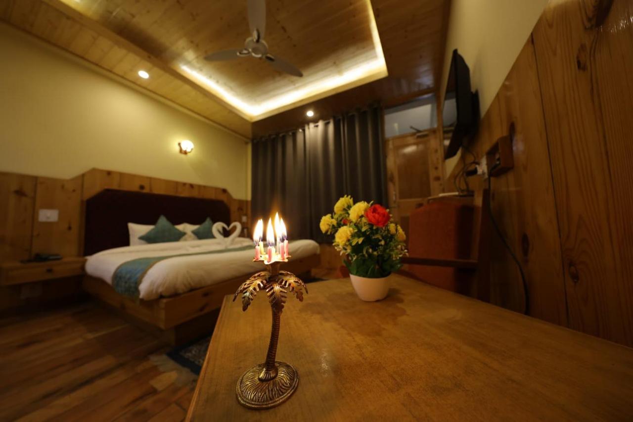 Hotel Yak Manāli Eksteriør bilde